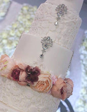 Load image into Gallery viewer, Rhinestone Cake Brooch: Crystal Cake Decoration