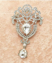 Load image into Gallery viewer, Rhinestone Cake Brooch: Crystal Cake Decoration