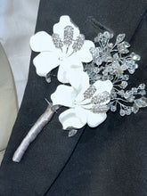 Load image into Gallery viewer, White Flower Rhinestone Wedding Boutonniere: Silver Ribbon Stem