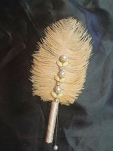 Load image into Gallery viewer, Black Feather Fan wedding bouquet, Ostrich feather crystal hand fan bouquet by Crystal wedding uk