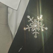 Load image into Gallery viewer, Crystal Snowflake Boutonniere - rhinestone Boutonniere for a Winter Wedding - Christmas Wedding corsage by Crystal wedding uk