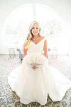 Load image into Gallery viewer, Ostrich Feather Wedding Fan: Rhinestone Crystal Bridal Hand Fan