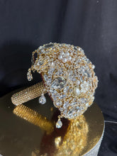 Load image into Gallery viewer, Gold brooch bouquet. Luxury Crystal pearl & Brooch Bridal Bouquet