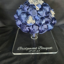 Load image into Gallery viewer, Bouquet stand holder
