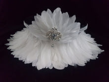 Load image into Gallery viewer, Feather cake stand plus topper, blush pink. Great Gatsby, 1920&#39;s wedding. by Crystal wedding uk
