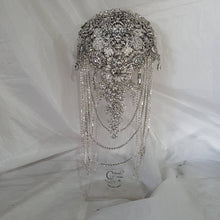 Load image into Gallery viewer, Luxury Brooch bouquet.7&quot; Jewel crystal wedding bouquet, Bridal Brooch Bouquet,cascade Jewel bouquet by Crystal wedding uk
