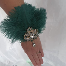 Load image into Gallery viewer, Feather wrist corsage,The Great Gatsby 1920&#39;s feather rhinestone brooch.
