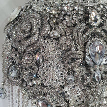 Load image into Gallery viewer, Luxury Brooch bouquet.7&quot; Jewel crystal wedding bouquet, Bridal Brooch Bouquet,cascade Jewel bouquet by Crystal wedding uk
