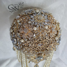 Load image into Gallery viewer, Gold Brooch bouquet, Jewel crystal wedding bouquet. Crystal Bridal Brooch Bouquet, cascade Jewel bouquet by Crystal wedding uk

