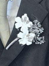 Load image into Gallery viewer, White Flower Rhinestone Wedding Boutonniere: Silver Ribbon Stem
