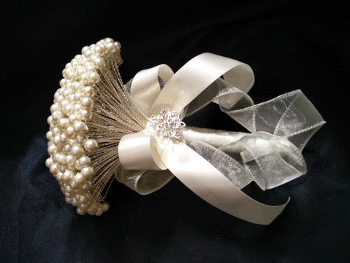 Pearl brides bouquet - Perfect for a vintage wedding