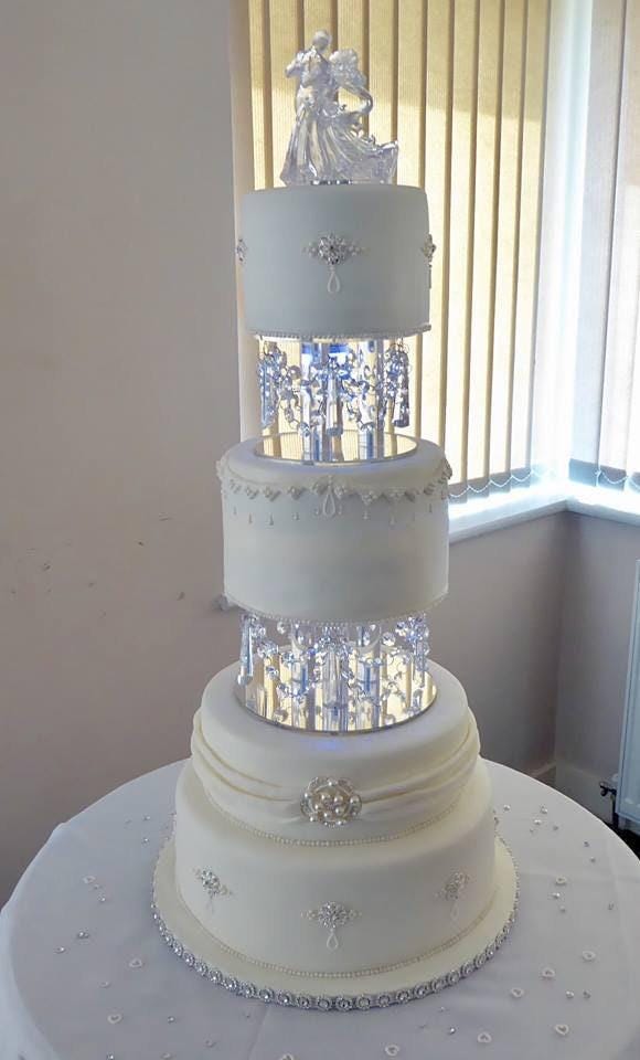 Crystal Chandelier LED Wedding Cake Tiers, Separator Set of 3 cake dividers, glass crystal drapes, 8"10"12" by Crystal wedding uk
