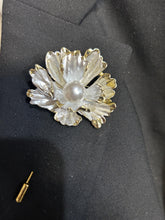 Load image into Gallery viewer, White gold flower Brooch Groom usher small Boutonniere. Alternative flower lily,Wedding Buttonhole Pin. Boutonnière by Crystal wedding uk

