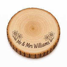 Load image into Gallery viewer, Personalized Wood Slice Cake Stand, Engraved Rustic Wedding Display stand, Personalised Engraved log Slice with Daffodils
