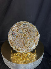 Load image into Gallery viewer, Gold brooch bouquet. Luxury Crystal pearl &amp; Brooch Bridal Bouquet
