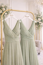 Load image into Gallery viewer, Personalised Hangers/Engraved Hangers Bride &amp; Bridesmaid/Wedding Gift/Personalized Bridal Dress Hanger/Wedding Hanger/ Wedding favors/Hanger
