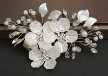 Load image into Gallery viewer, Flower Pearl heart flower girl wand by Crystal wedding uk
