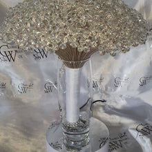Load and play video in Gallery viewer, Clear Crystal Wedding Bouquet: Rose Gold Wire Bead Jewel Bouquet
