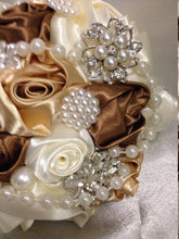 Load image into Gallery viewer, Bridesmaid bouquet ,Crystal pearl brooch bouquet, bridesmaid wedding flowers
