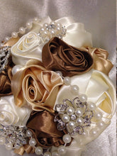 Load image into Gallery viewer, Bridesmaid bouquet ,Crystal pearl brooch bouquet, bridesmaid wedding flowers
