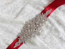 Load image into Gallery viewer, Brides sash belt, rhinestone bridal dress belt.
