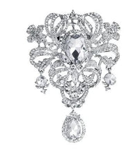 Load image into Gallery viewer, Brides Feather Fan bouquet , alternative  Bouquet,  Great Gatsby wedding style.
