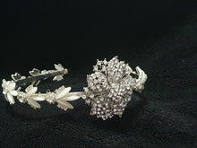Load image into Gallery viewer, Flapper 1920s Headpiece, Rhinestone crystal flapper headpiece, Flapper headband 1930&#39;s, Great Gatsby wedding accessory.
