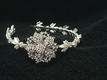 Load image into Gallery viewer, Flapper 1920s Headpiece, Rhinestone crystal flapper headpiece, Flapper headband 1930&#39;s, Great Gatsby wedding accessory.
