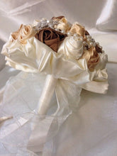 Load image into Gallery viewer, Bridesmaid bouquet ,Crystal pearl brooch bouquet, bridesmaid wedding flowers
