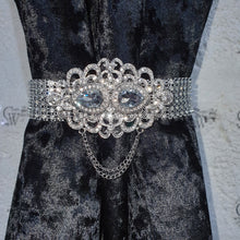 Load image into Gallery viewer, Crystal drapeTie Backs, rhinestone Curtains hold backs, magnetic holders

